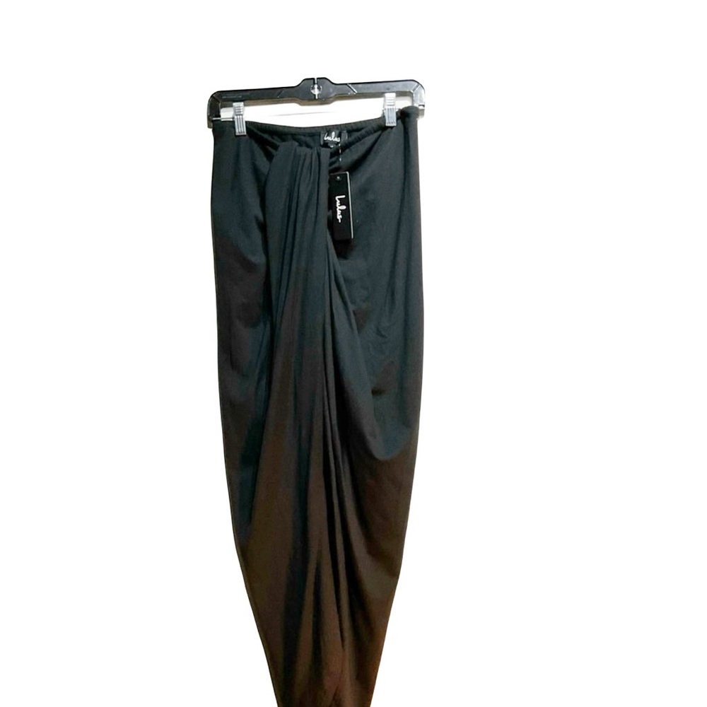 Lulu's Elegant Black Pencil Skirt Size M. NWT Wrap Style Beachy Elastic Waist